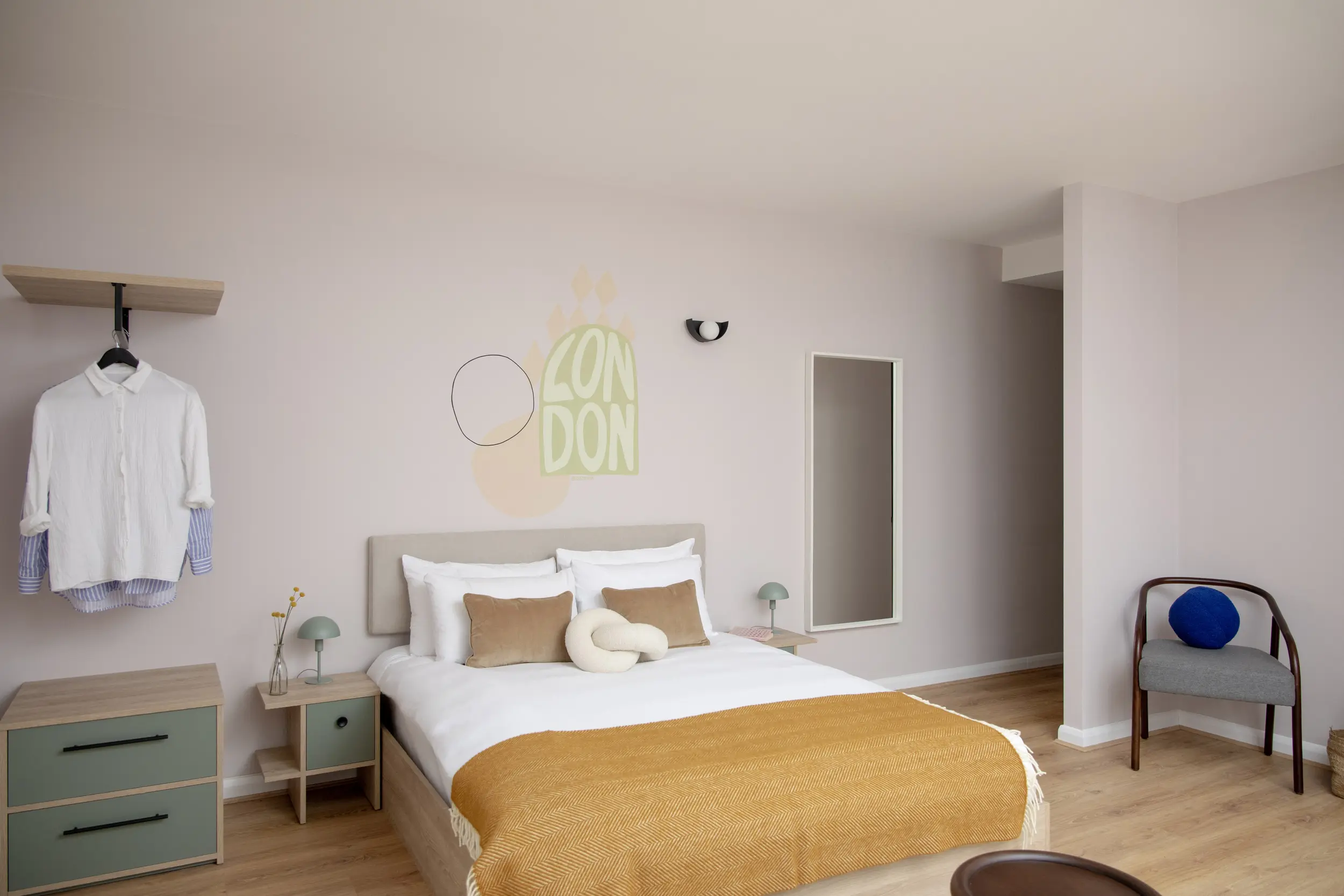 A_hero_image_St_Pauls_Roomy_Studio