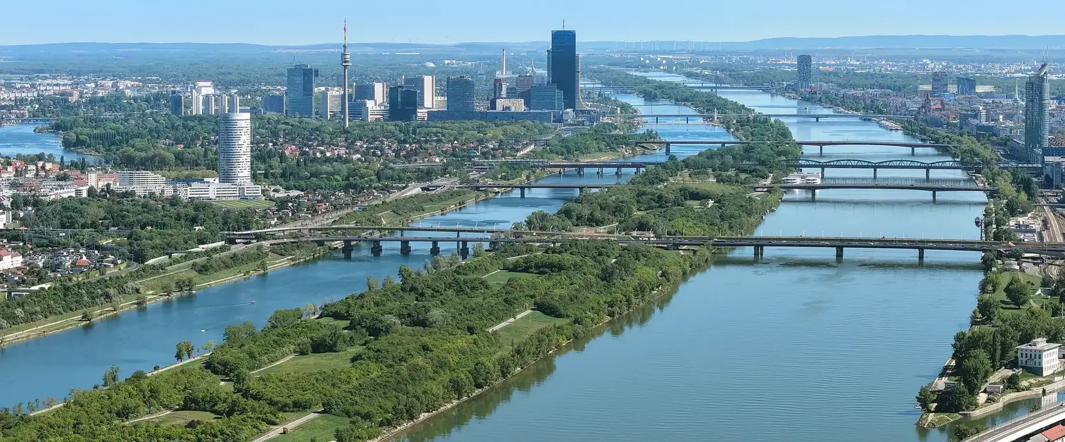 a river with trees and buildings in the background, By C.Stadler/Bwag - Own work, CC BY-SA 4.0, https://commons.wikimedia.org/w/index.php?curid=191120458