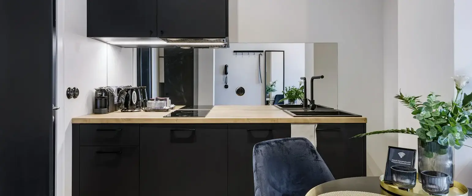 Bob W Tallinn City Centre - Avangard Original Studio - Top Floor 