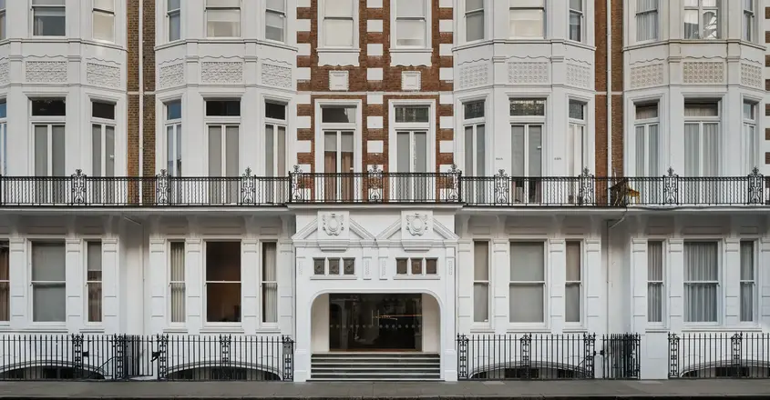 a building with many windows