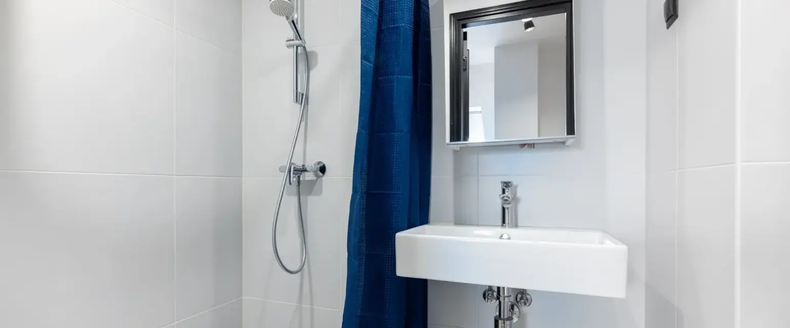 Bob W Tallinn City Centre - Avangard Original Studio - Top Floor Bathroom