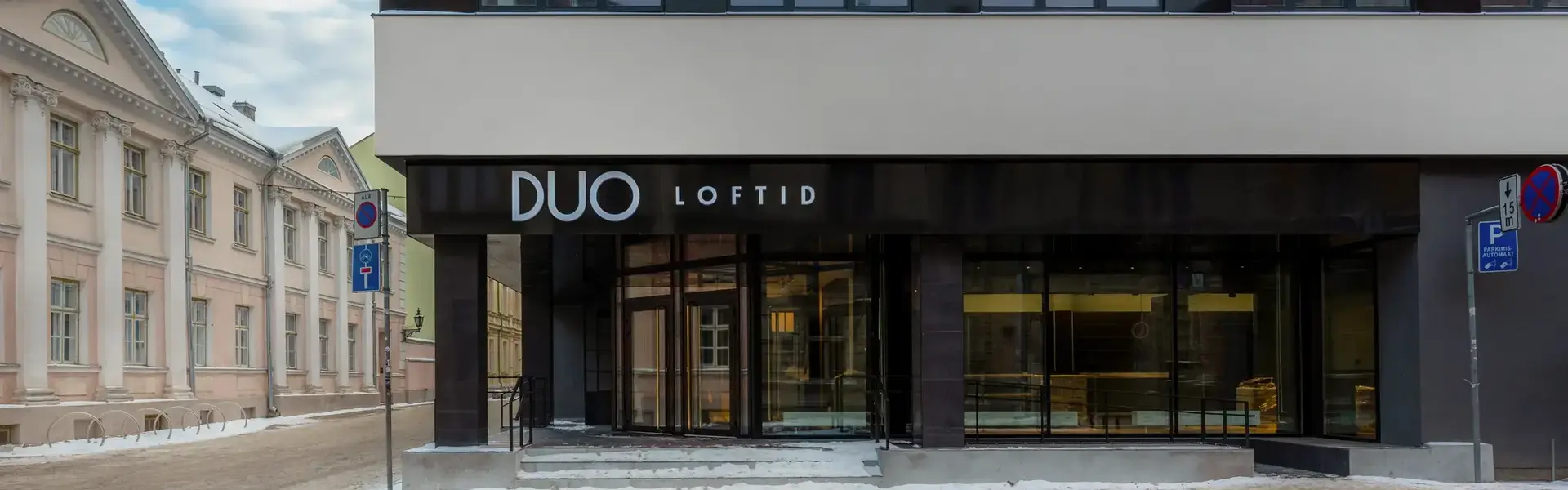 Bob W Tartu Old Town Exterior