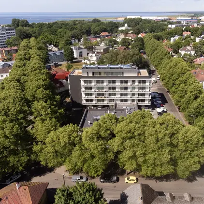 Bob W Parnu Building