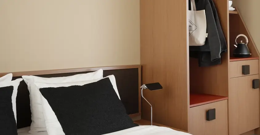 Rest up in this Queen bed