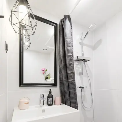 Bob W Tallinn City Centre Compact Studio - Industrial - Bathroom