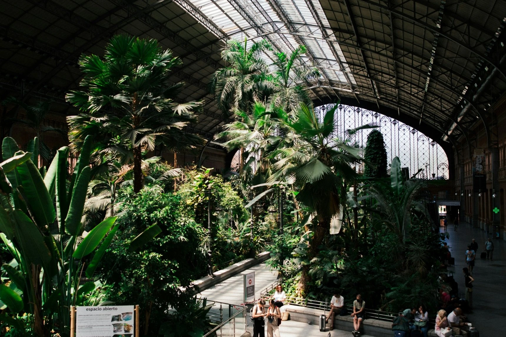 Notebook-02_Atocha-Station-tropical-garden