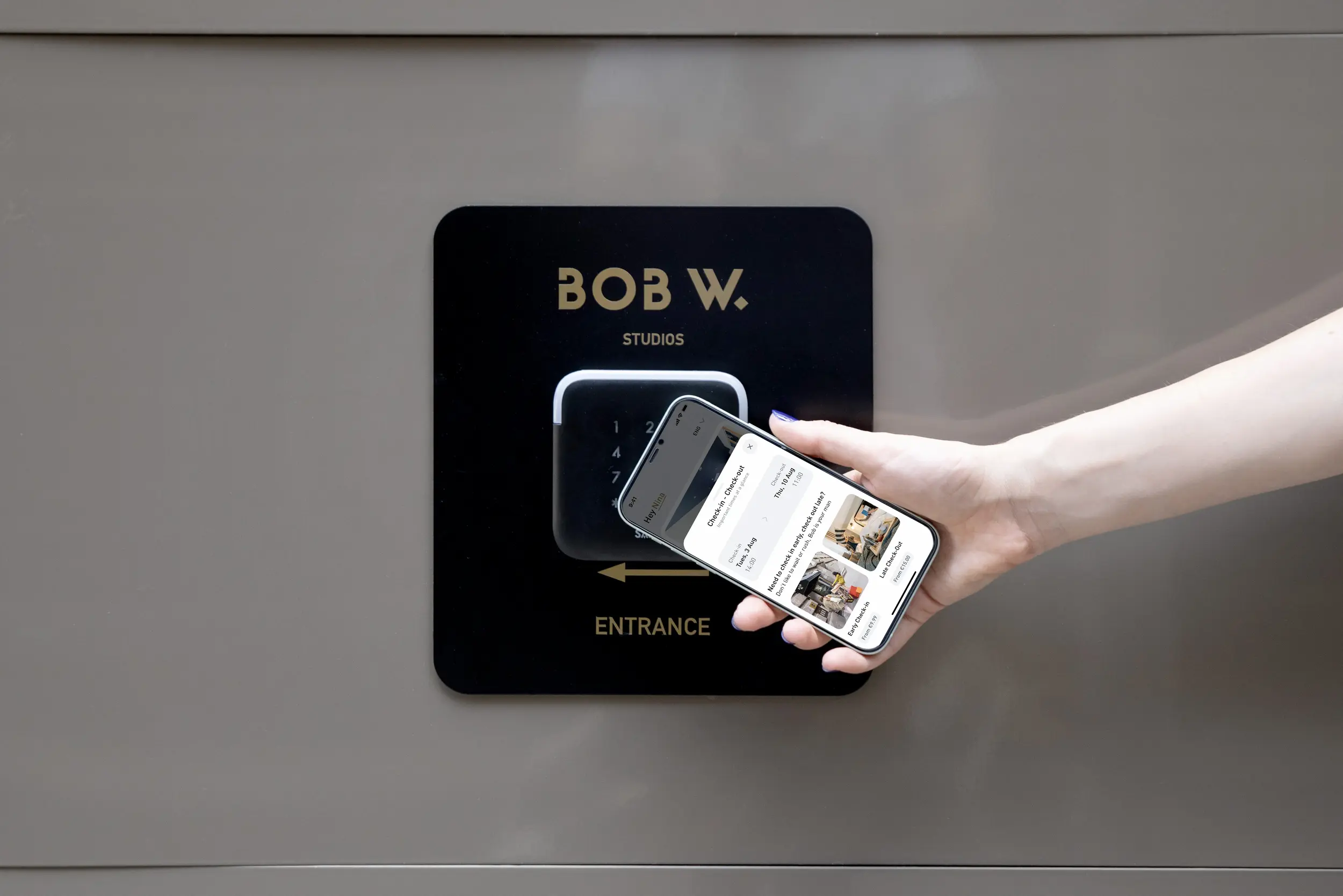 16_Bob W_Athens_Eolou_Homey_Contactless-Access