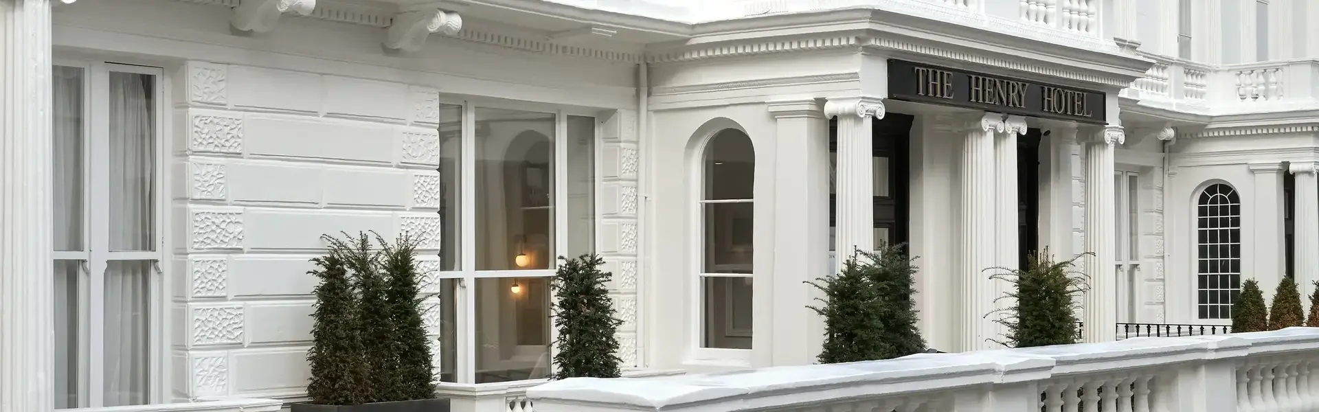 a white building with white columns